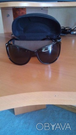 Продам женские солнцезащитные очки, состояние как новых, с футляром и салфеткой,. . фото 1