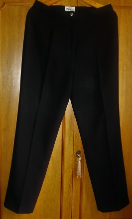 продаю черные классические брюки в отличном состоянии. . фото 2