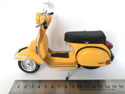 Продам модель скутера в масштабі 1:12 Vespa P200E Del жовтий від New Ray . Ціна . . фото 6