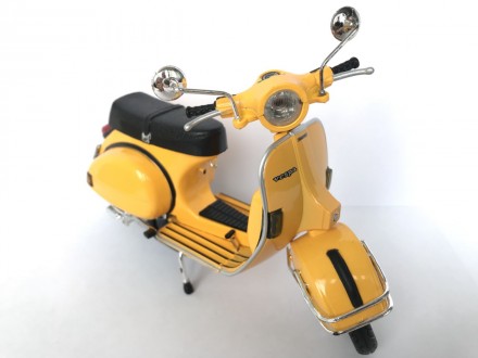 Продам модель скутера в масштабі 1:12 Vespa P200E Del жовтий від New Ray . Ціна . . фото 4