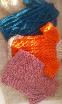 Продаю вязанные свитерки для собак маленьких пород,есть в наличии модельки и мож. . фото 2