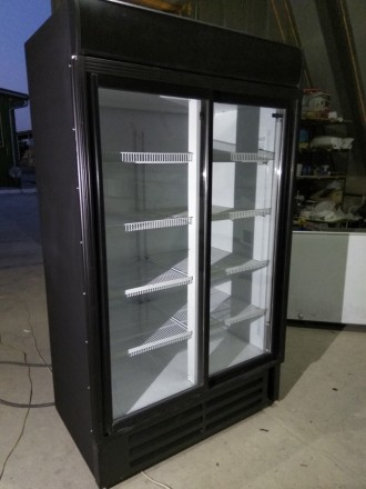 Холодильні двохдверні шафи купе. 120-130см по дверях,глубокі
Компресор правцює . . фото 3