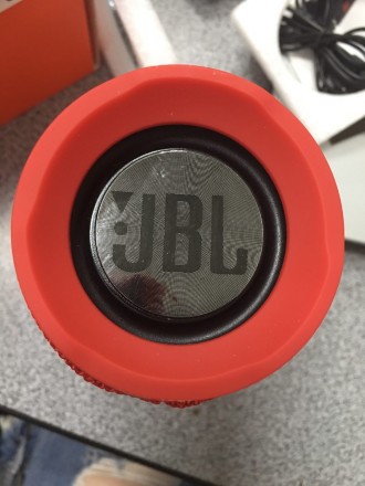 JBL Charge 3
Цвета: черный, красный синий, серый, камуфляж
Тип – влагостойкая . . фото 3