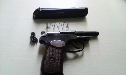 Пистолет рабочий заменена трубка ствола видно на фото выточен стальной курок и у. . фото 5