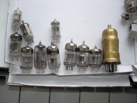 Лампа электронная (радио), различные, разбитые или без маркировки, 38 шт, Состоя. . фото 4