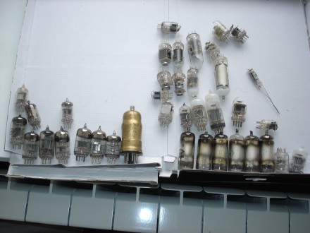 Лампа электронная (радио), различные, разбитые или без маркировки, 38 шт, Состоя. . фото 2