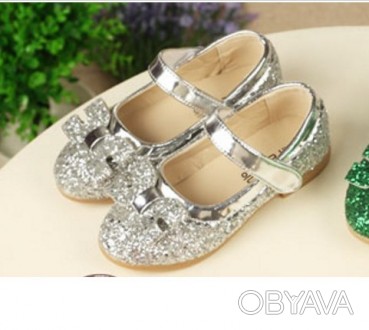 Цвет: серебряный

Легкая и нарядная обувь для Вашей принцессы.. . фото 1