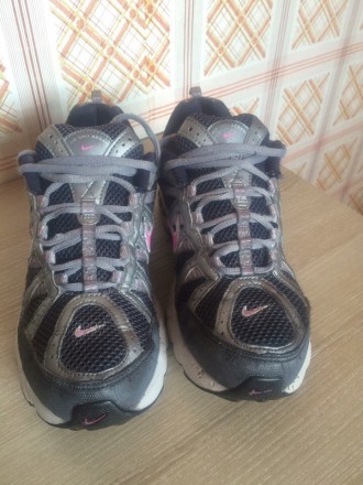 Продам оригинальные кроссовки Nike trail running 
Размер 38 р по стельке ровно . . фото 2