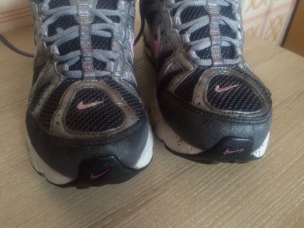 Продам оригинальные кроссовки Nike trail running 
Размер 38 р по стельке ровно . . фото 4