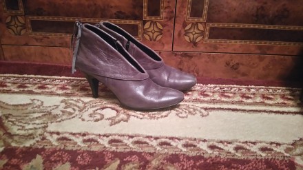 Очень красивые, легкие, удобные кожаные ботинки 
Итальянские
Полномерный 37 ра. . фото 2