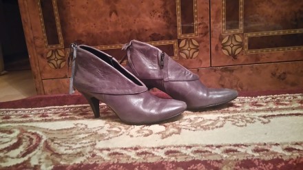 Очень красивые, легкие, удобные кожаные ботинки 
Итальянские
Полномерный 37 ра. . фото 3