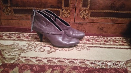 Очень красивые, легкие, удобные кожаные ботинки 
Итальянские
Полномерный 37 ра. . фото 1