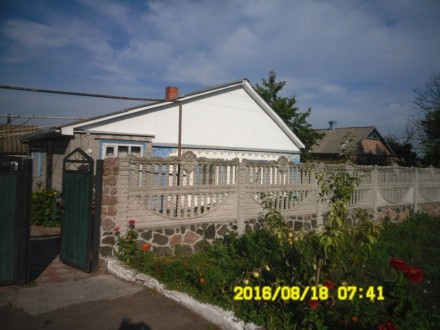 Продам дом в городе Новоукраинка по ул.3-тья Коминтерн(Ф.Левицкого) 92.На участк. . фото 2