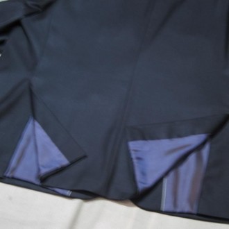 Продам мужской костюм черный шерстяной
ARTISTIC костюм / suit (Сделан в Чехии)
. . фото 9
