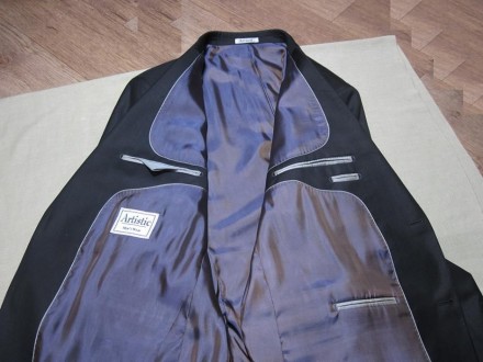 Продам мужской костюм черный шерстяной
ARTISTIC костюм / suit (Сделан в Чехии)
. . фото 8
