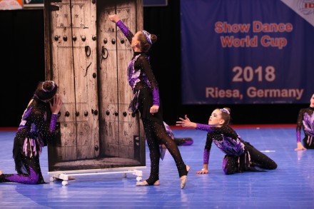 танцевально-Спортивная Студия «Brilliant»
Приглашает детей от 3-х лет
Для комп. . фото 11