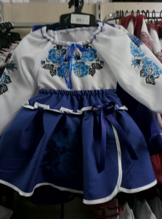 Дитячий вишитий костюм із оригінальною синьою вишивкою створить неперевершений в. . фото 4