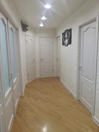 ПРЕДЛАГАЕТСЯ к продаже просторная красивая ,светлая 3- х комнатная квартира в ки. Киевский. фото 7