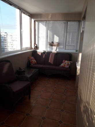 Продам уютную квартиру на 9 этаже кирпичного 15 этажного дома на четвертом Таври. Суворовский. фото 11