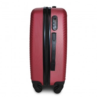 
Предлагаем к покупке среднего размера пластиковый чемодан Fly 2130 польского пр. . фото 8