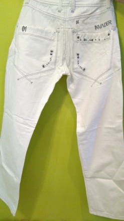 Продам белые джинсы в очень хорошем состоянии.. . фото 2