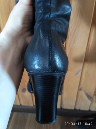 Продам женские зимние кожаные сапоги в отличном состоянии. 
Размер 39, на широк. . фото 4