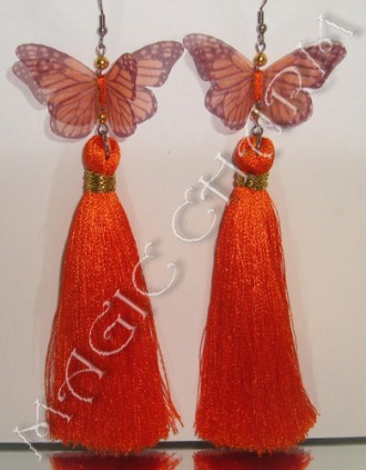 Оранжевые серьги-кисти с двойными бабочками из органзы. Кисти выполнены из струя. . фото 3