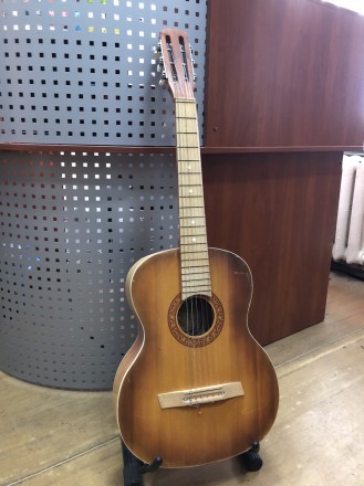 Изяславская Гитара для Обучения
Надежная классическая гитара производства Изясла. . фото 5