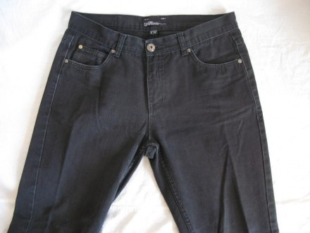 В продаже мужские джинсы черные
состояние хорошее
размер 31-32, ширина по пояс. . фото 2