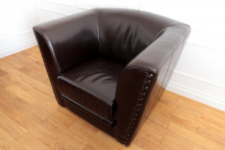 Кожаный диван для комфортного размещения 2-ух человек, к нему  кресло, идеально . . фото 4