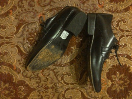 Шкіряні туфлі, вдягнуті 2 рази, в-во Індія. . фото 3