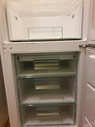 Холодильник фірми Electrolux двохкомпресорний висотою 2метри привезений з Німечч. . фото 6
