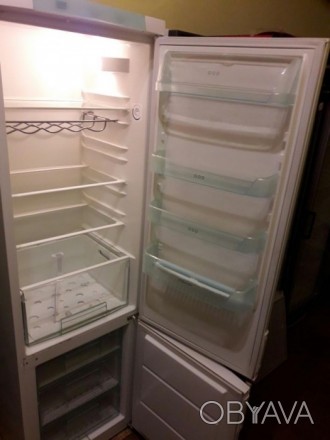 Холодильник фірми Electrolux двохкомпресорний висотою 2метри привезений з Німечч. . фото 1