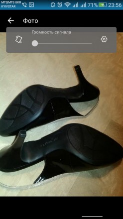 Лакированые  туфли черные с бежевой каемочкой, с открытой пяткой. Новые. Высота . . фото 4