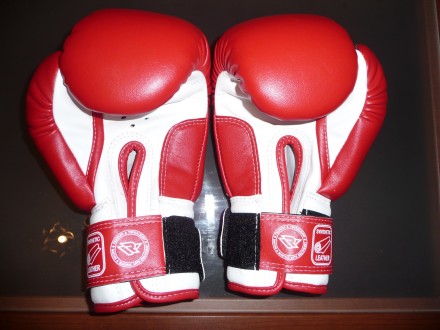 Боксерские перчатки винил это бюджетная серия тренировочных перчаток высокого ка. . фото 4