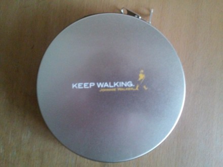 Коллекционная фирменная металлическая коробочка для дисков Johnnie Walking на 6 . . фото 2