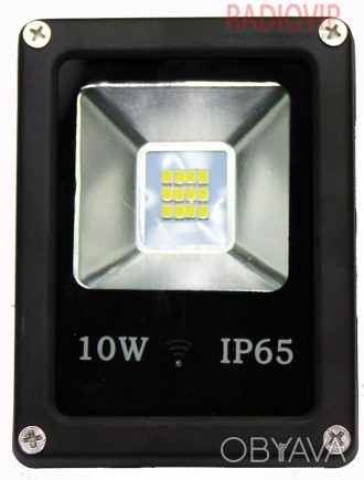 Прожектор LED с встроенным инфракрасным датчиком движения служит для качественно. . фото 1