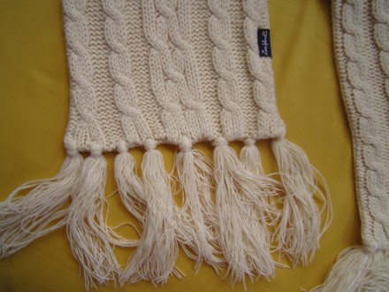 Фирменный стильный очень тёплый двойной шарф на флисе,в косичках,в идеальном сос. . фото 8