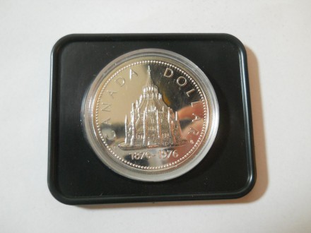 Продам монету. Цена - 420 грн.
Характеристики:
металл-серебро 0.500
вес-23,3 . . фото 2