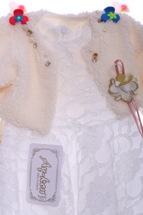 Платье гипюровое с болеро
Нарядное гипюровое платье белого цвета с коротким рука. . фото 3