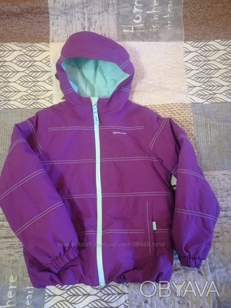Демисезонная куртка Quechua. Новая, но без бирок. Цвет фукция. Очень яркая и кра. . фото 1