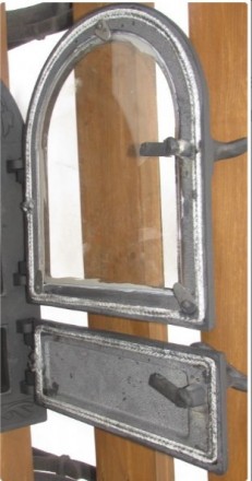  
Чугунные дверцы
Дверцы печные со стеклом. Печные дверцы сделаны из чугуна – ма. . фото 10