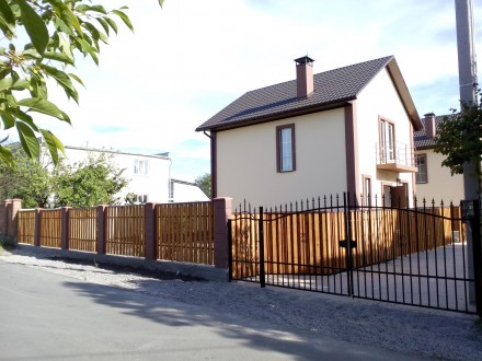 Новый индивидуальный дом, расположен в пригороде Киева, в г. Борисполь в тихом и. . фото 2