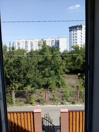 Новый индивидуальный дом, расположен в пригороде Киева, в г. Борисполь в тихом и. . фото 11