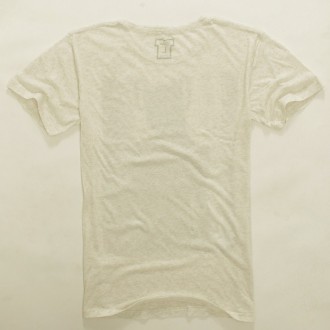 футболка T-Bar 

цвет: на фото
замечательный и неповторимый принт, вещь прево. . фото 3