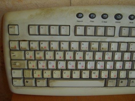 Клавиатура - Logitech Y-ST39 , б/у, работоспособность неизвестна, видны два алфа. . фото 4