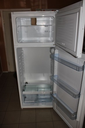 Холодильник двухкамерный,(В*Ш*Г) 182,6*70*66,5. Полезный объем холод.камеры 318 . . фото 3