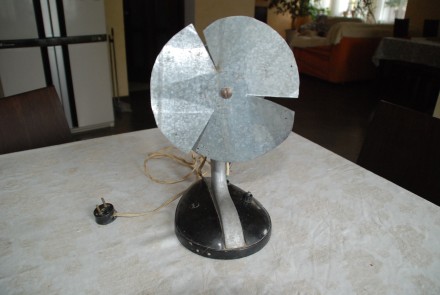 Раритетный тихоходный массивный вентилятор. . фото 3