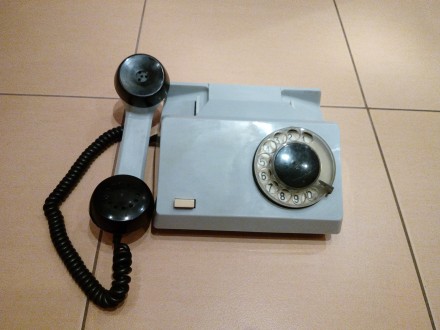 Телефонний стаціонарний апарат з кнопкою викл. мікрофона (в-во СРСР, 1982р.). . фото 5