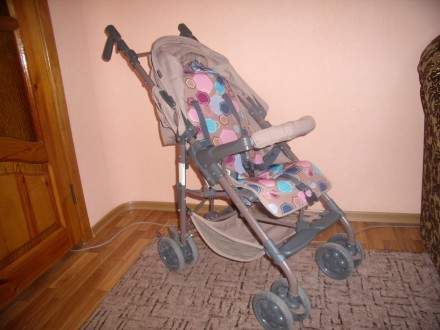 Коляска была в использовании в одного ребенка пару месяцев...
Удобная коляска D. . фото 2